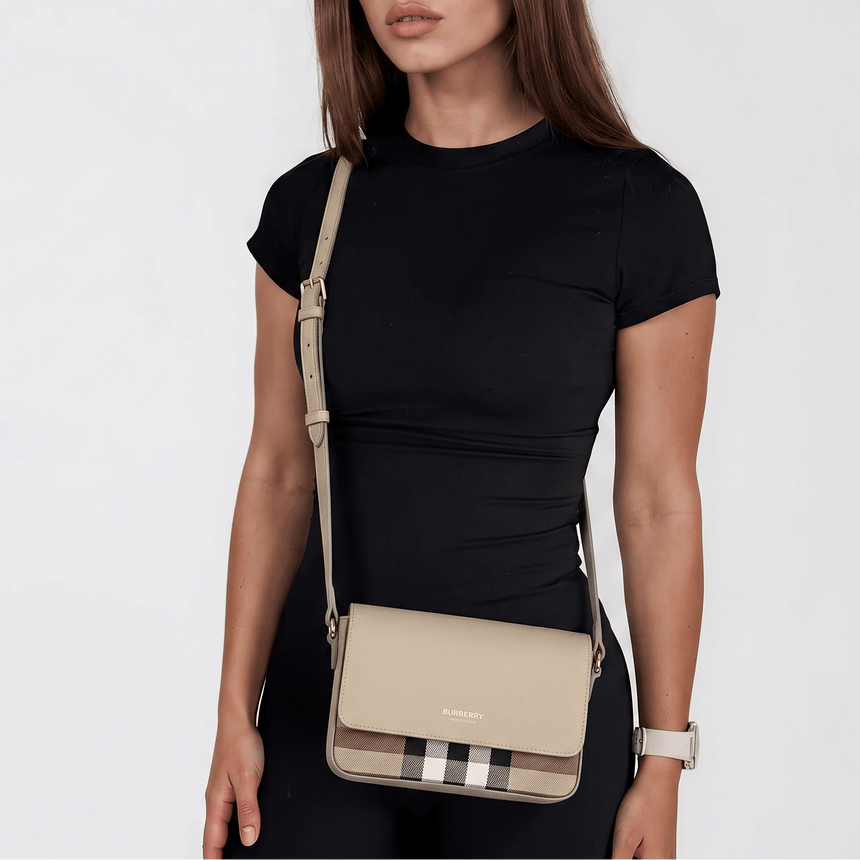 Burberry 'New Hampshire' Leather Shoulder Bag Mushroom - Boinclo - Outlet Sale Under Retail
