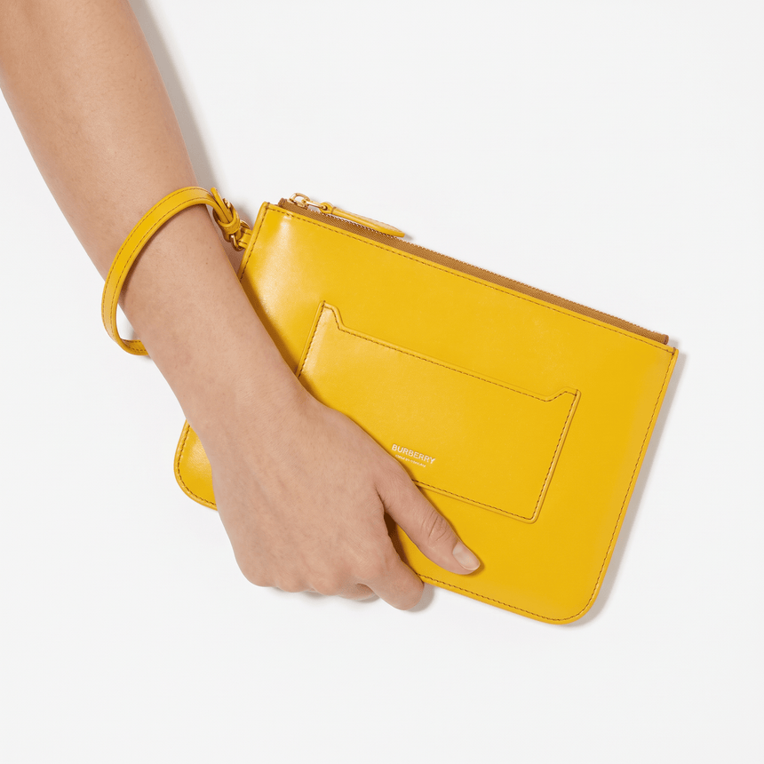 Burberry New Peyton Leather Clutch Bag in Yellow - Boinclo - Outlet Sale Under Retail