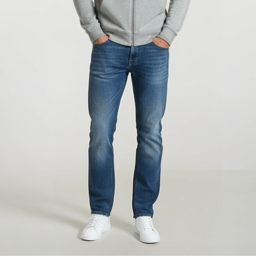 Emporio Armani J16 Slim - Cut Stonewashed Jeans in Blue - Boinclo - Outlet Sale Under Retail