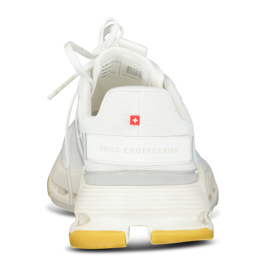 On Running Cloudnova Form 2 Trainers in White Ivory - Boinclo - Outlet Sale Under Retail