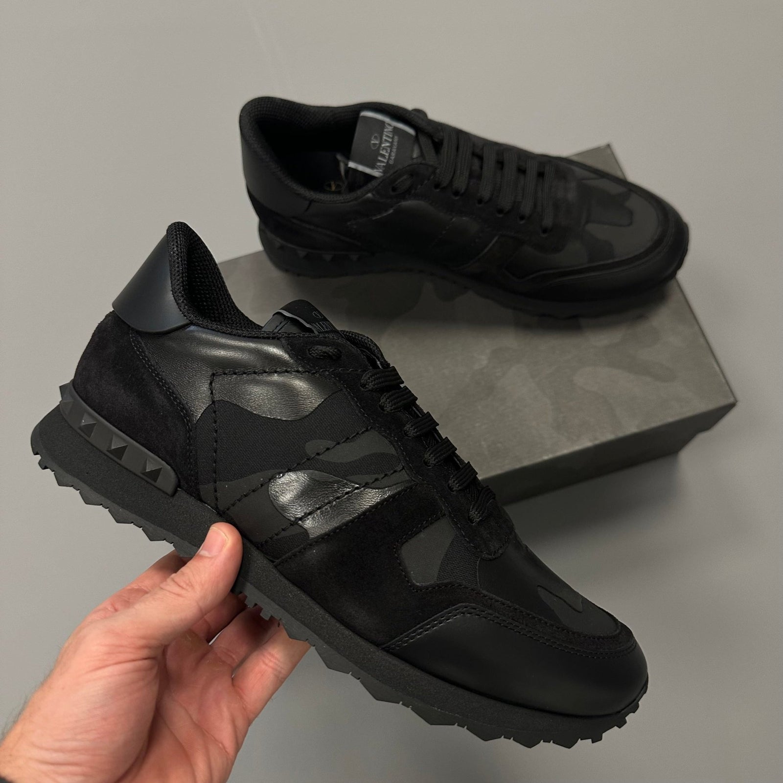 Exploring the Iconic Valentino Rockrunner Trainers - Boinclo