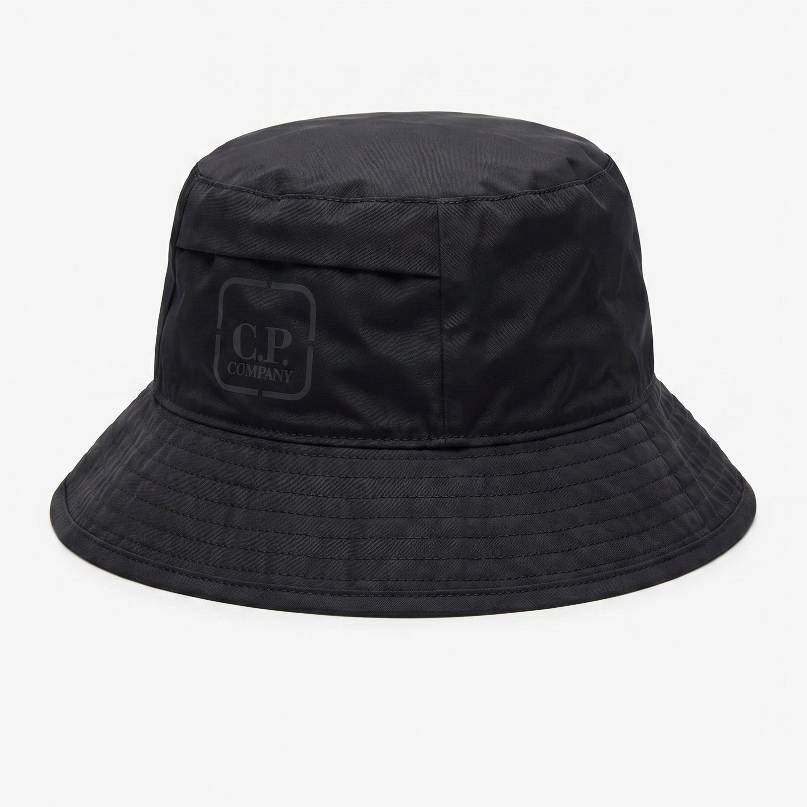 Color variation of CP Company Metropolis Series Baffled Bucket Hat in Black