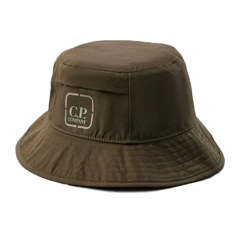 Color variation of CP Company Metropolis Series Baffled Bucket Hat in Ivy Green