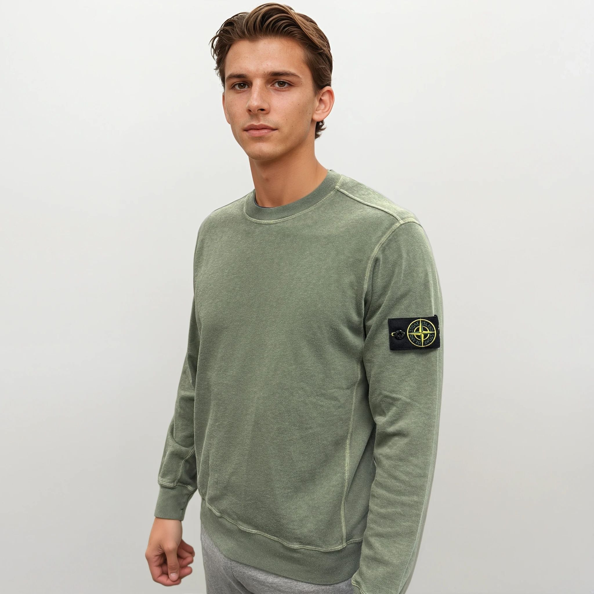 Stone Island Old Effect Crewneck Sweatshirt Musk Green Stone Island Old Effect Crewneck Sweatshirt Musk Green